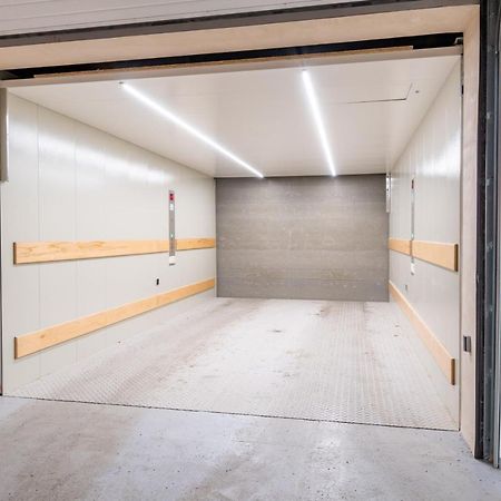 Studio Brand New Apartment #28 In New Building With Free Parking In City Center Prága Kültér fotó