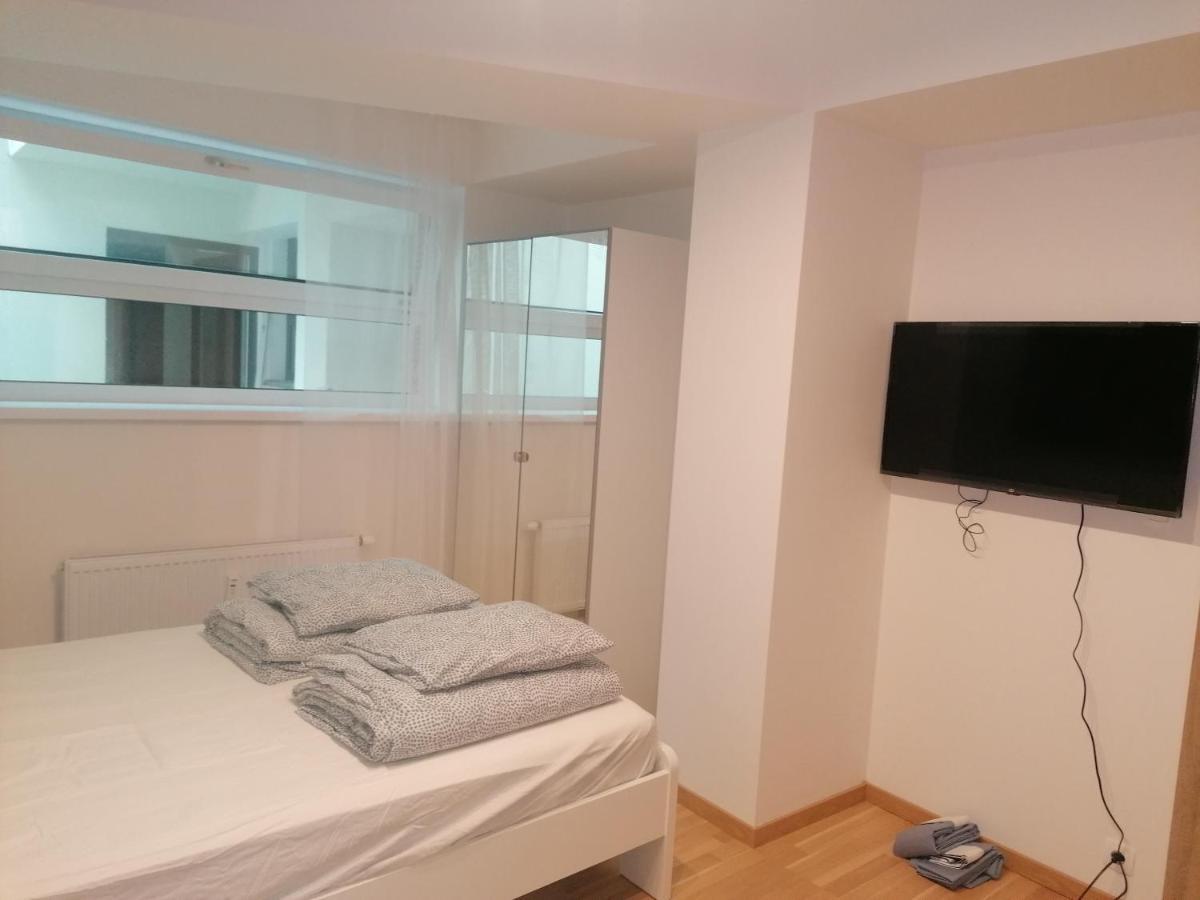 Studio Brand New Apartment #28 In New Building With Free Parking In City Center Prága Kültér fotó