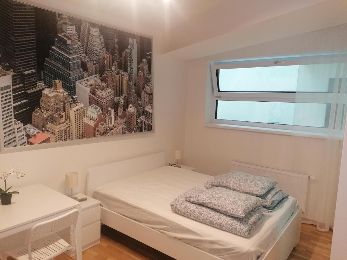 Studio Brand New Apartment #28 In New Building With Free Parking In City Center Prága Kültér fotó